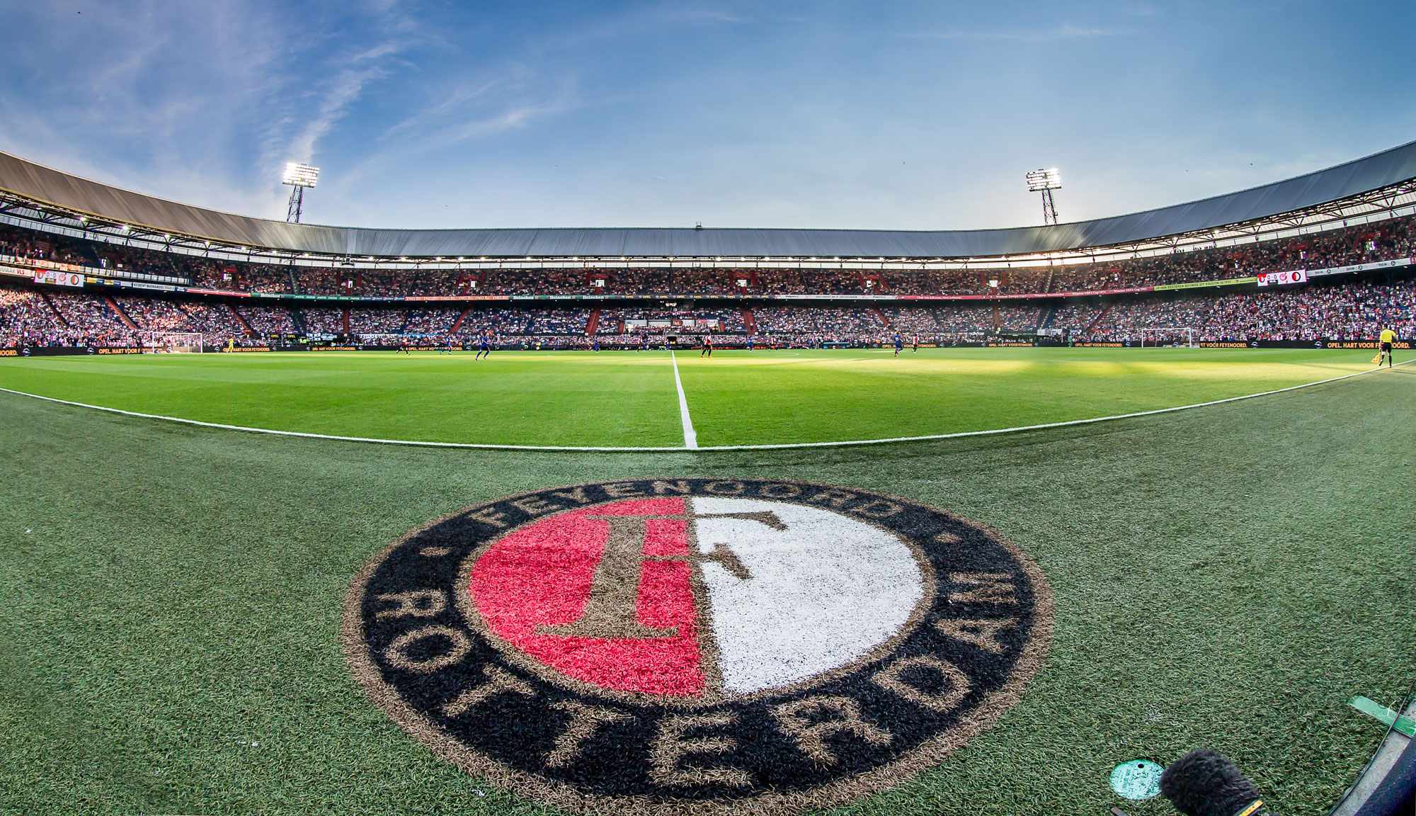 Op donderdag 28 april heeft Feyenoord de wedstrijd tegen Olympique Marseille gewonnen met 3-2.